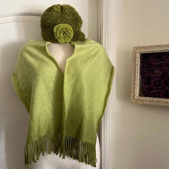 Ombré Scarf with Chenille Woven Hat / Host Pick - Picture 7 of 7